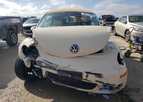 2006 Volkswagen New Beetle Convertible Option Package 1 z USA, uszkodzony, nr VIN 3VWRF31Y46M329248